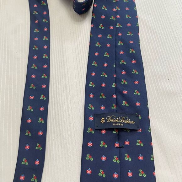 Brooks Brothers Makers Navy Blue Silk Christmas Tie Necktie - Picture 4 of 5